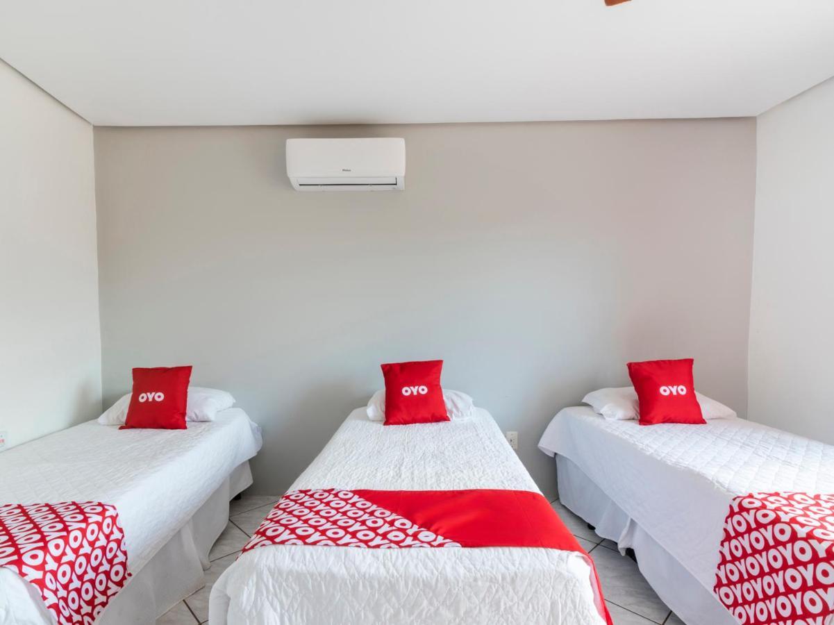 Oyo Portal Torres Hotel ปาสโซ เด ตอร์เรส ภายนอก รูปภาพ