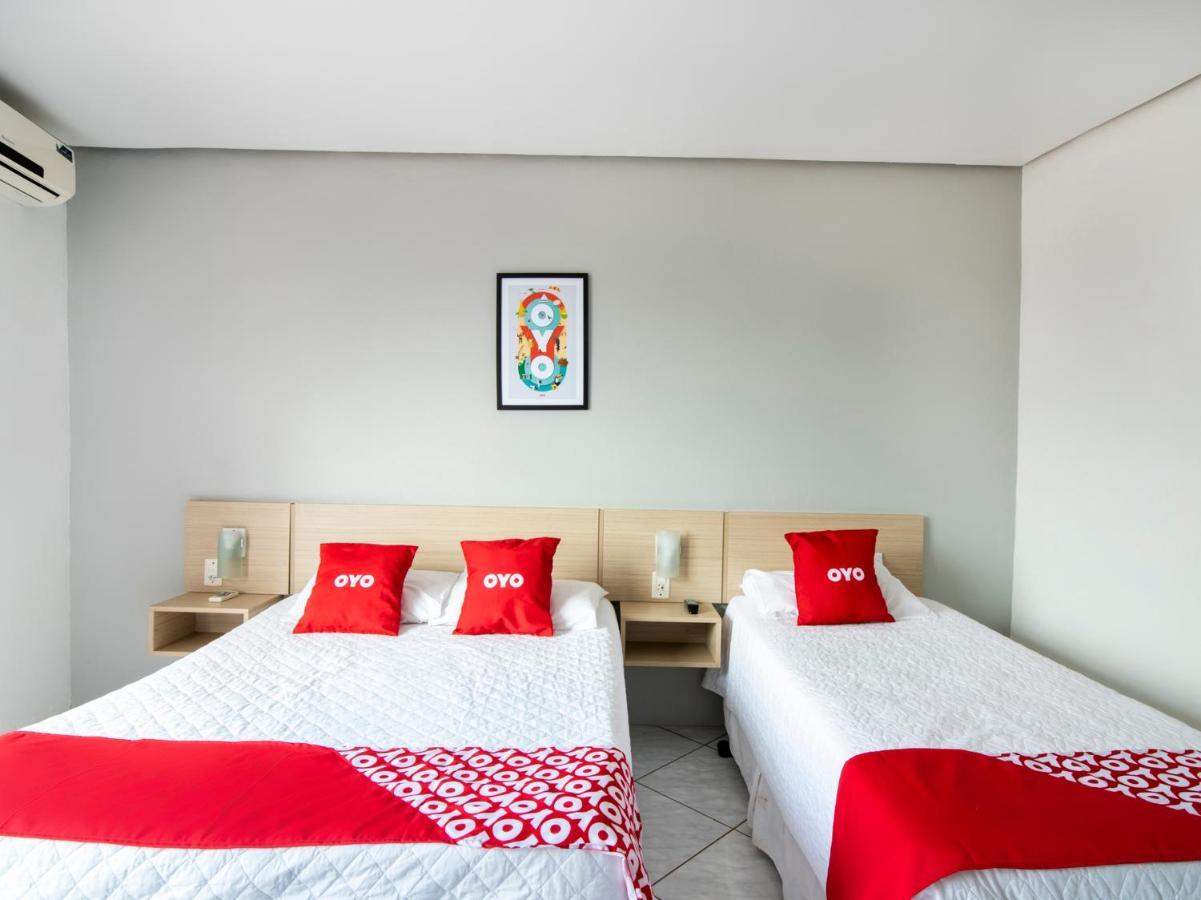 Oyo Portal Torres Hotel ปาสโซ เด ตอร์เรส ภายนอก รูปภาพ